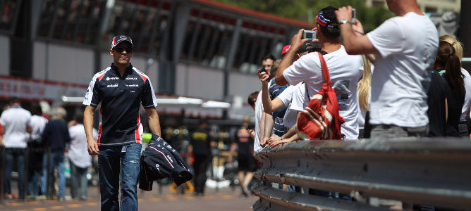 Pastor Maldonado andando en Mónaco