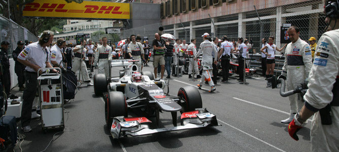 Kamui Kobayashi en la parrilla del GP de Mónaco