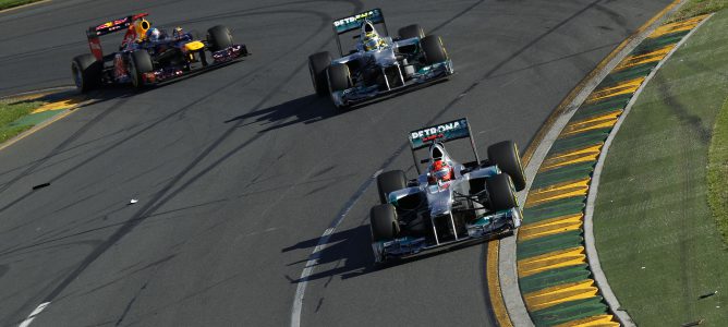 Ambos pilotos de Mercedes