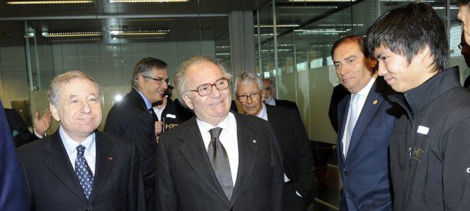 Jean Todt durante su visita a la sede de HRT