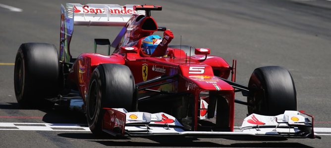 Fernando Alonso gana en Valencia