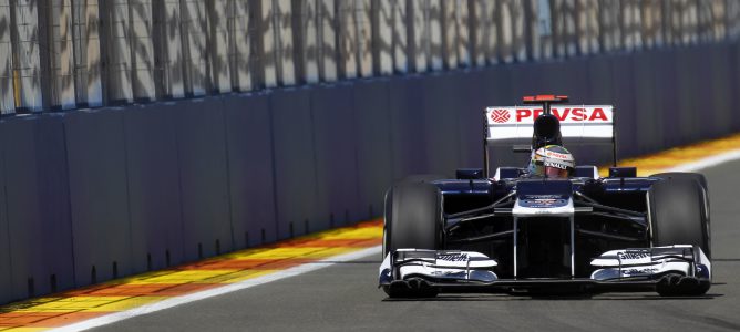 La FIA sanciona a Pastor Maldonado con 20 segundos y pierde la décima plaza