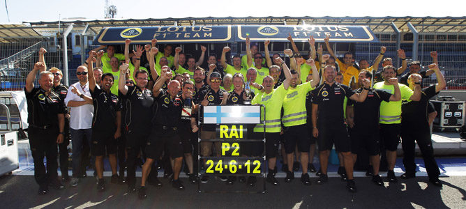 Lotus celebra el segundo puesto de Raikkonen en Valencia