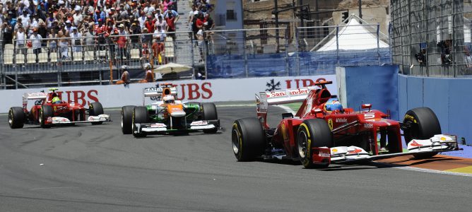 Renault analizará los problemas que obligaron a abandonar a Vettel y Grosjean en Valencia