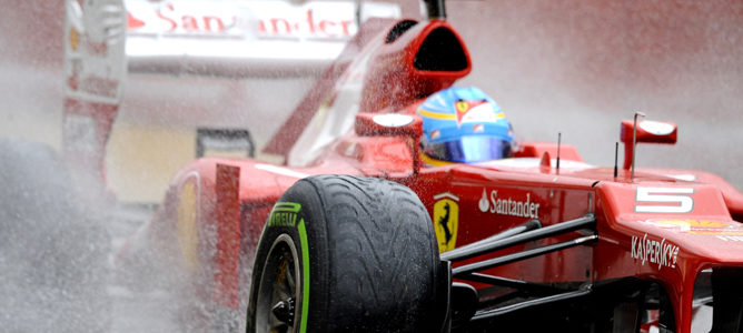 Fernando Alonso rueda en Mugello