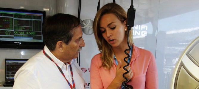 Carmen Jordá en el box de HRT