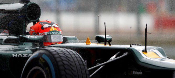 Heikki Kovalainen a los mandos del CT01 en Silverstone durante los FP1