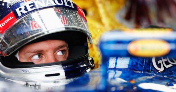 Sebastian Vettel pensativo en el interior de su monoplaza