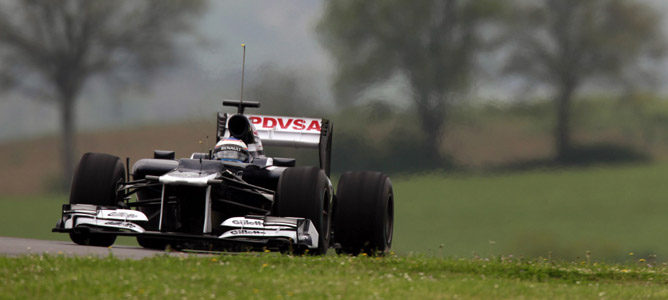 Valtteri Bottas rueda con el FW34