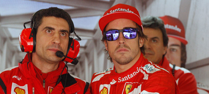Andrea Stella y Fernando Alonso