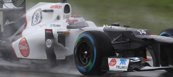 La lluvia afectó a Kamui Kobayashi