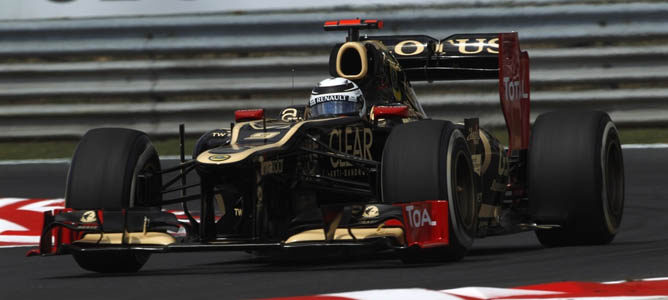 Un Lotus sobre el asfalto de Hungaroring