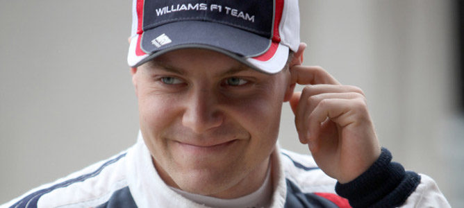 El tercer piloto de Williams sonríe