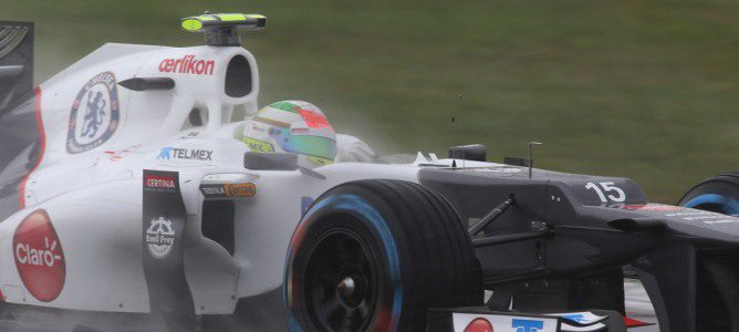 Sergio Pérez bajo la lluvia a los mandos de su Sauber