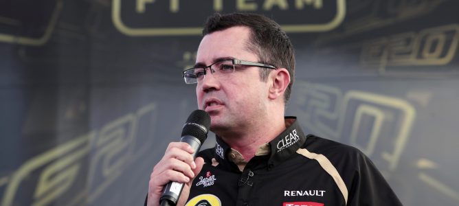 Eric Boullier en una rueda de prensa