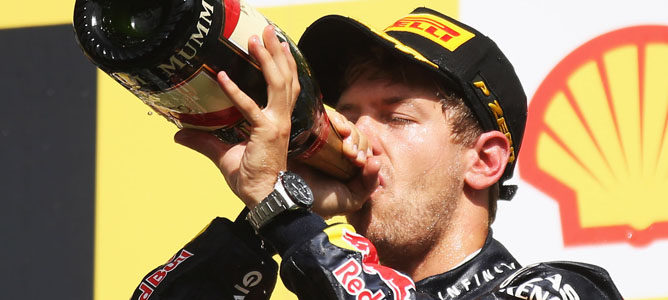Sebastian Vettel en el podio de Spa