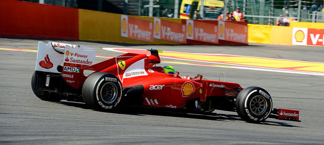 Felipe Massa rueda en el circuito de Spa
