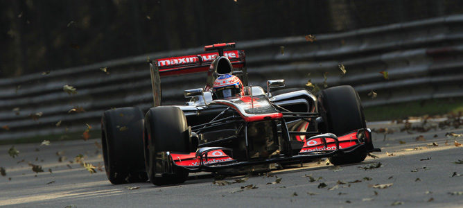 Jenson Button en una de las rectas del circuito de Monza