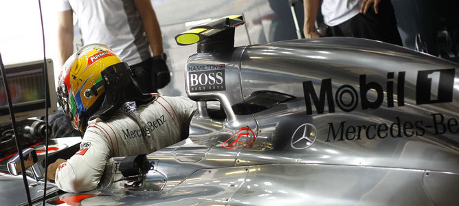 Lewis Hamilton en su coche