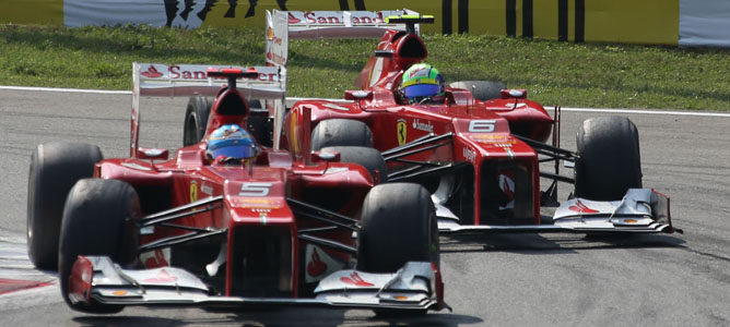 Los dos Ferrari sobre el asfalto de Monza