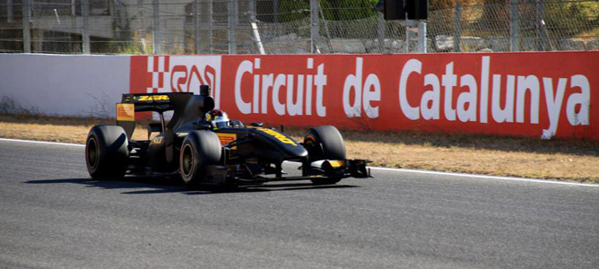 Jaime Alguersuari con Pirelli en Montmeló