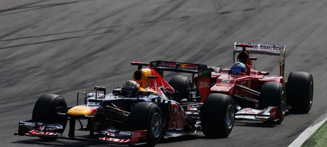 Sebastian Vettel en el asfalto de Monza