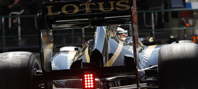 Kimi Räikkönen a los mandos del Lotus E20 en Singapur