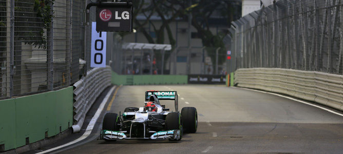 Michael Schumacher durante los libres del GP de Singapur 2012