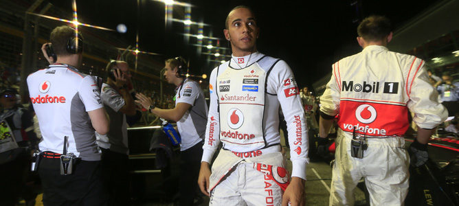 Lewis Hamilton en la parrilla del GP de Singapur 2012