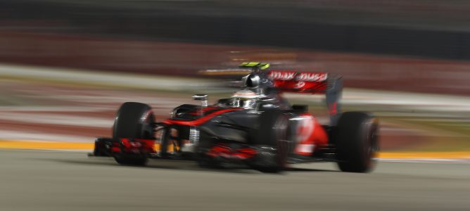Martin Whitmarsh revela que "protegerá" a Lewis Hamilton hasta el final de temporada