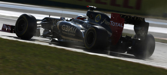 Kimi Räikkönen probó nuevos escapes en Corea