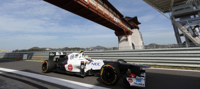 Sergio Perez en los entrenamientos libres en el circuito de Yeongam 2012