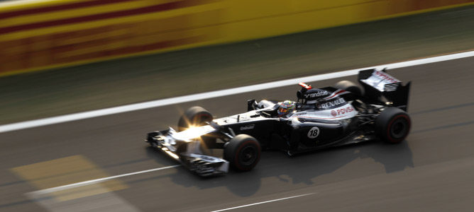 Pastor Maldonado en la carrera de Corea