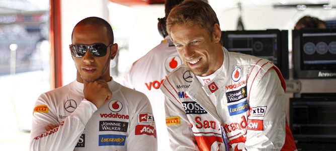 Lewis Hamilton y Jenson Button en McLaren