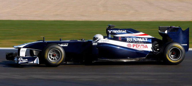 Susie Wolff se estrena al volante de un Fórmula 1 en Silverstone