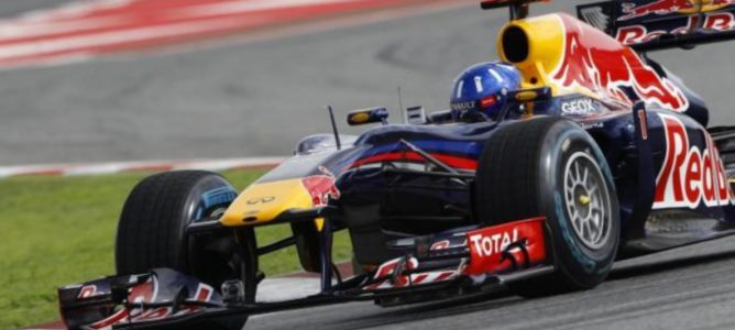 Damon Hill rodó con el RB6 en Barcelona este domingo