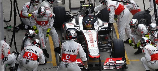 McLaren culpa a los neumáticos blandos de su rendimiento en India