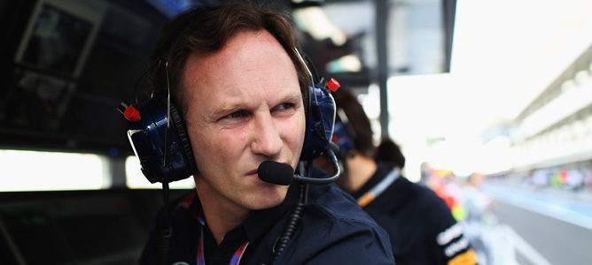 Christian Horner en el muro de Red Bull en Abu Dabi