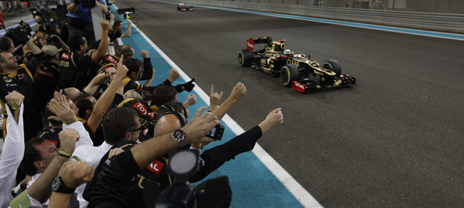 Kimi Räikkönen vence el GP de Abu Dabi 2012