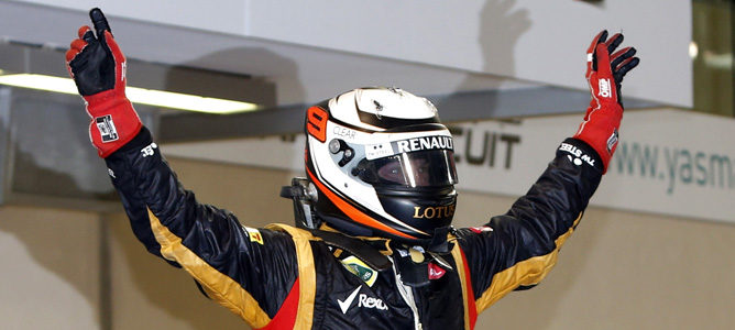 Kimi Räikkönen celebra su victoria en Abu Dabi 2012