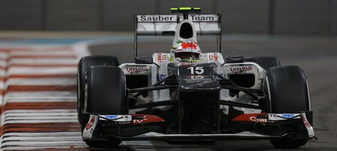 Sauber insta a Sergio Pérez a seguir empujando