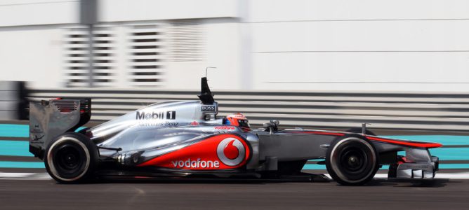 Kevin Magnussen, el más rápido en la jornada inicial de los test de Abu Dabi 2012