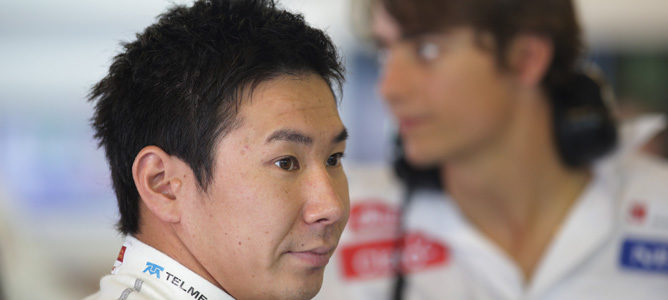 Kamui Kobayashi y Esteban Gutiérrez en el garaje de Sauber