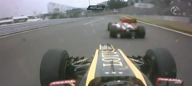 Grosjean saliéndose del rebufo del HRT