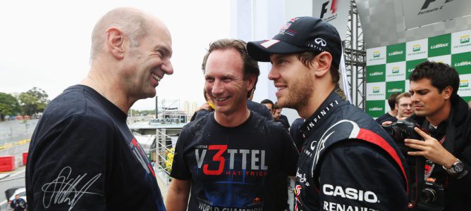 Adrian Newey no le da todo el mérito al RB8 en los éxitos de Vettel