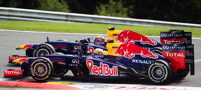 Vettel y Webber durante el GP de Bélgica 2012