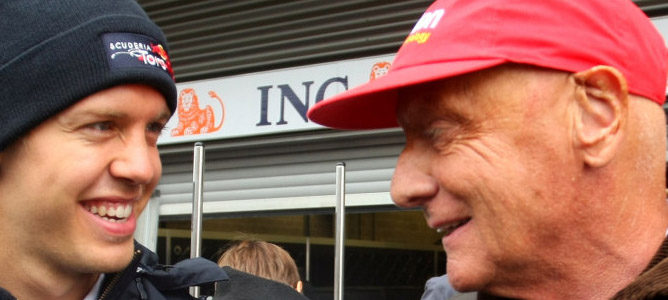Niki Lauda elogia el trabajo de Helmut Marko en Red Bull