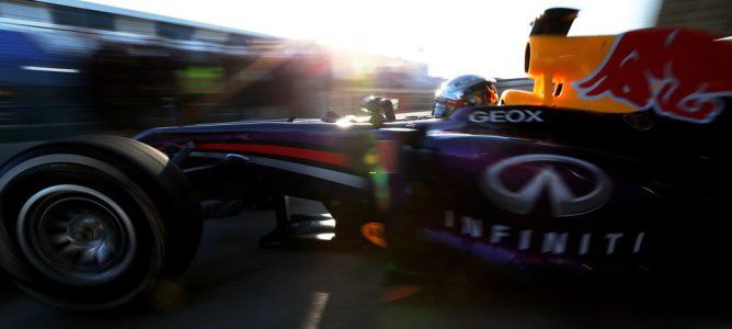 El RB9 saliendo al pitlane en el circuito de Jerez