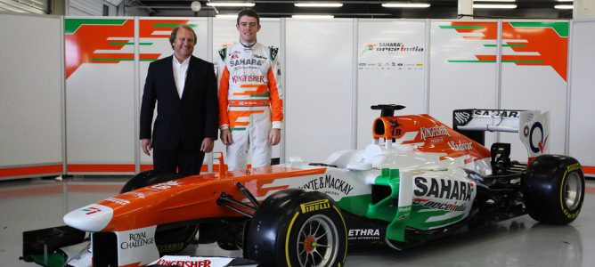 Bob Fernley y Paul di Resta en la presentación de Force India