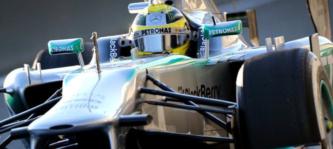 Nico Rosberg termina liderando la primera jornada de test en Barcelona